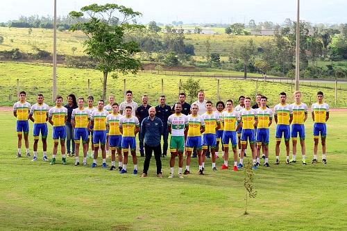 Cada vez que a atleta sobe ao podium em competições de ski e corrida, uma determinada quantia de árvores é plantada / Foto: Luis Claudio Antunes/Bike76